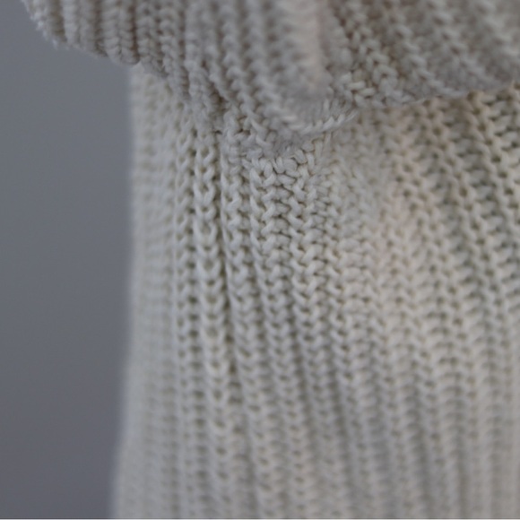 American Eagle Cream Knit Button Down Cardigan - Picture 3 of 6